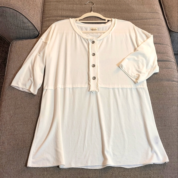 POL Tops - POL Raw Hem Short Sleeve Boho Oversized Top Tunic Blouse Size Medium White